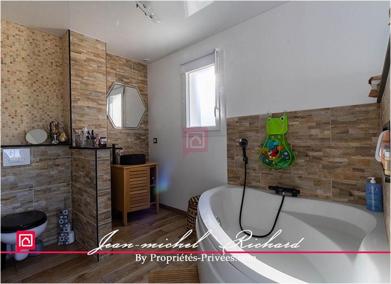 Maison - 183 m² - 6 pièces