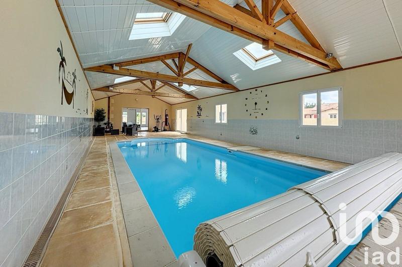 Maison - 240 m² - 7 pièces