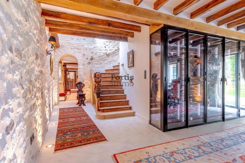 Demeure - 350 m² - 11 pièces