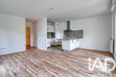 Appartement - 64 m² - 4 pièces