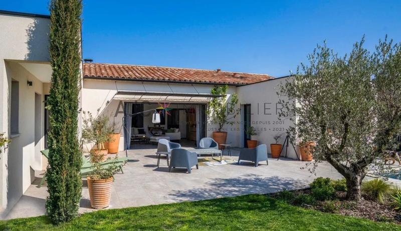 Maison - 163 m² - 4 pièces