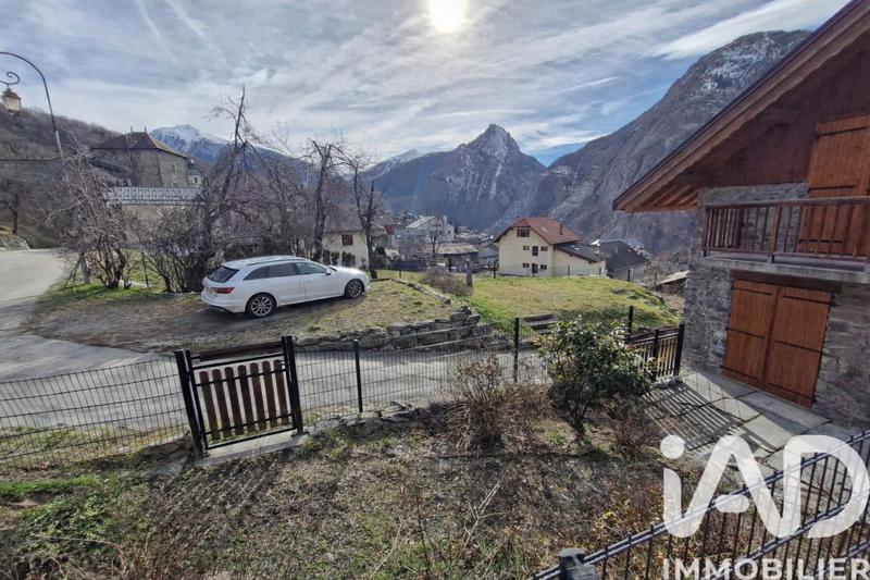 Maison - 98 m² - 5 pièces