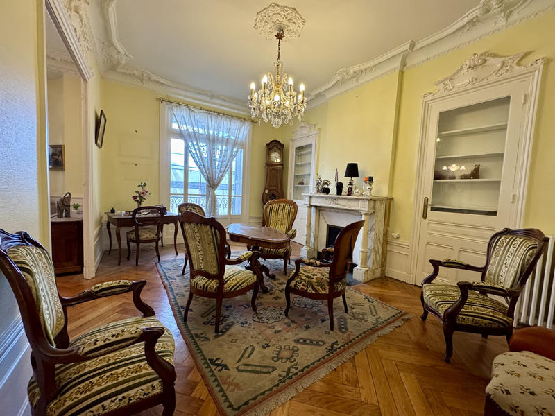 Appartement - 122 m² - 5 pièces