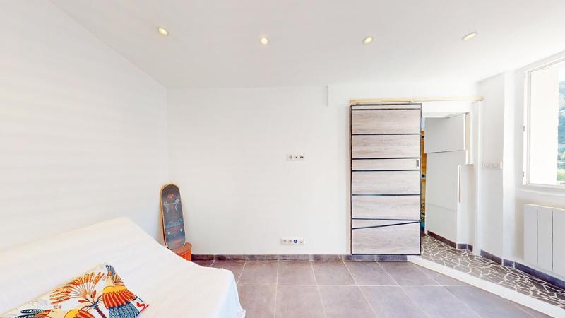 Maison - 90 m² - 6 pièces