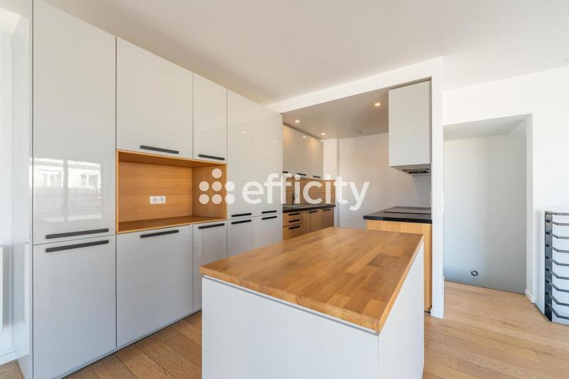 Appartement - 110 m² - 4 pièces