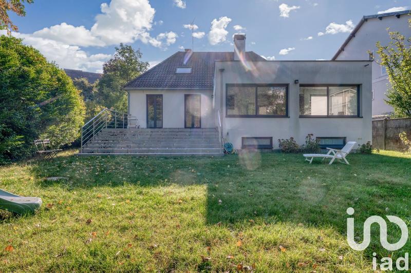 Maison - 176 m² - 7 pièces