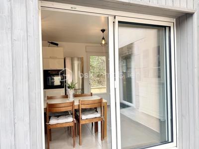 Maison traditionnelle - 84 m² - 4 pièces