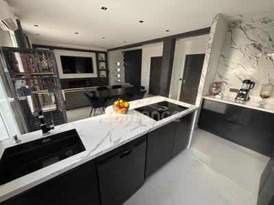 Appartement - 105 m² - 4 pièces