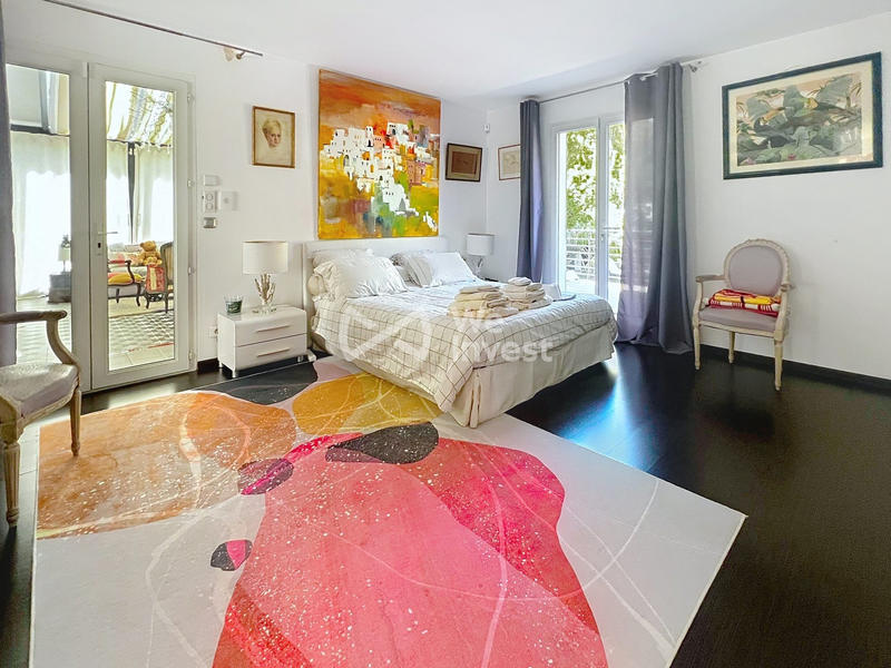 Villa - 370 m² - 8 pièces