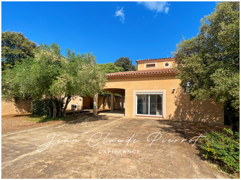 Maison - 218 m² - 5 pièces