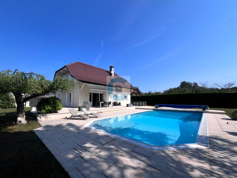 Maison - 137 m² - 5 pièces