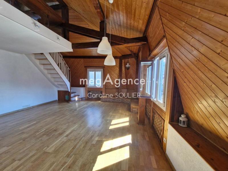 Appartement - 90 m² - 3 pièces