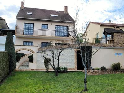 Maison - 122 m² - 6 pièces