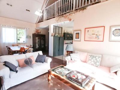 Maison - 164 m² - 5 pièces