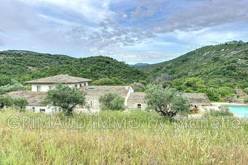 Propriété - 450 m² - 12 pièces