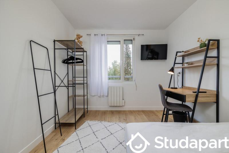 Chambre - 12 m² - 1 pièce