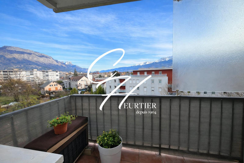 Appartement - 98 m² - 4 pièces