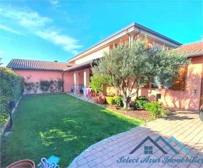 Villa - 176 m² - 6 pièces