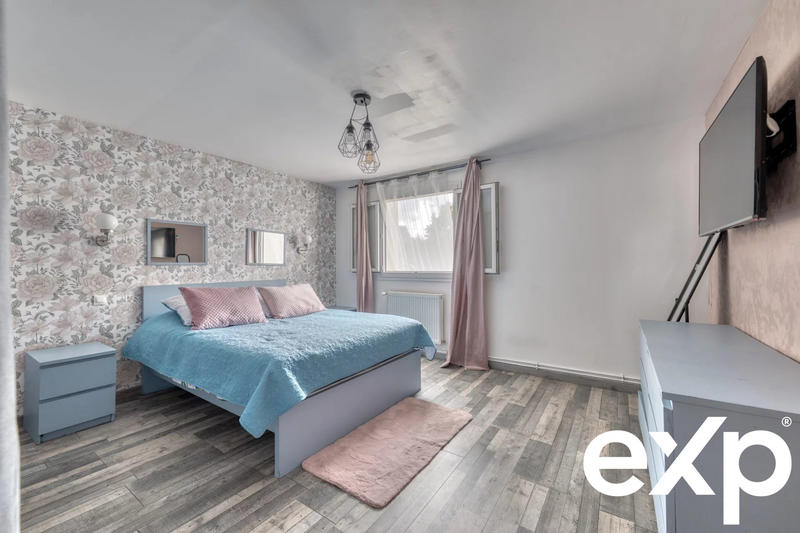 Maison - 162 m² - 7 pièces