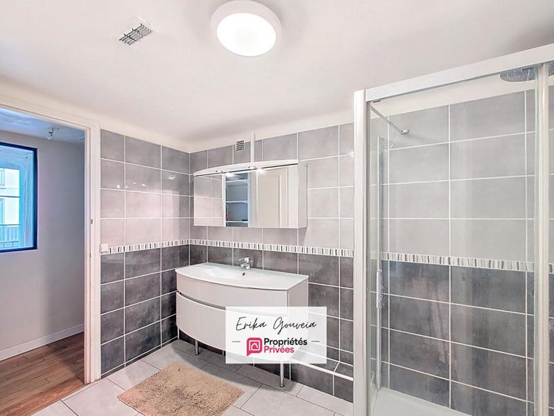 Appartement - 99 m² - 5 pièces