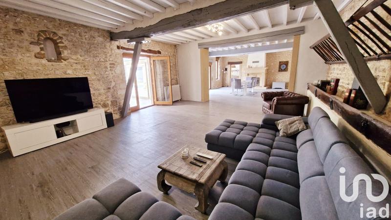 Maison - 215 m² - 7 pièces