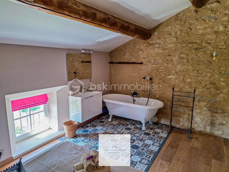 Mas - 486 m² - 10 pièces