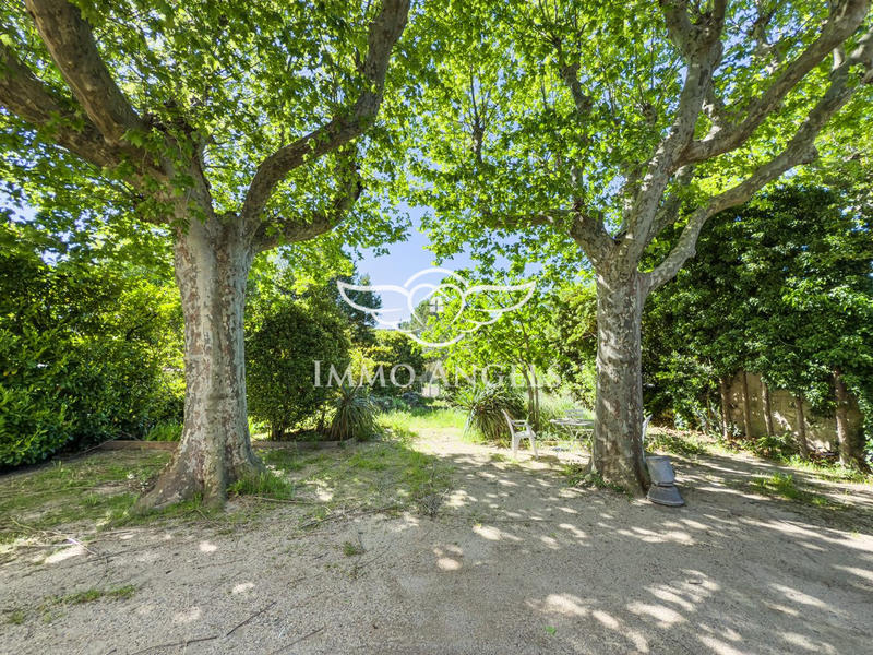 Maison - 204 m² - 5 pièces