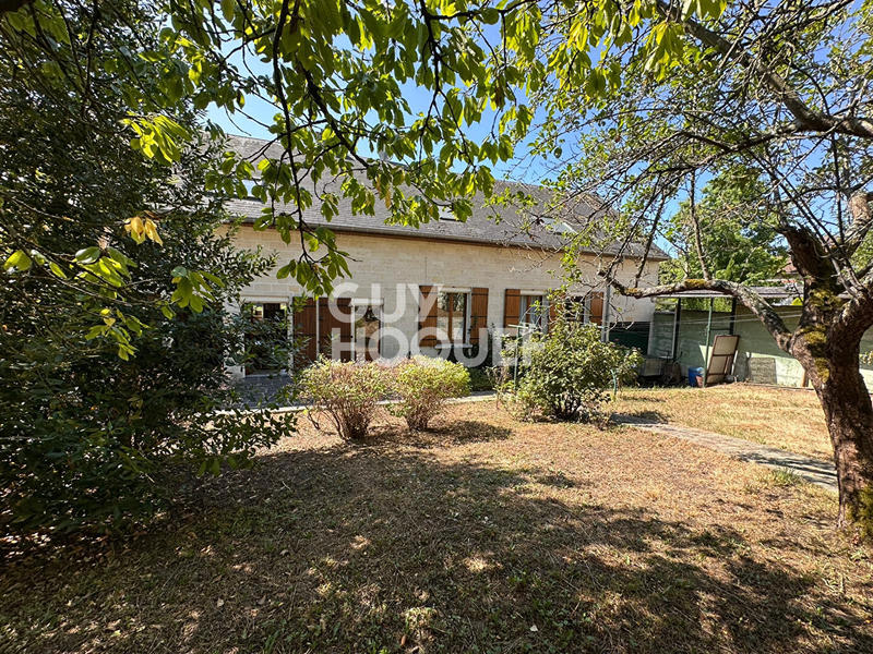 Maison - 210 m² - 8 pièces