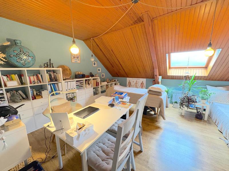 Maison - 227 m² - 8 pièces