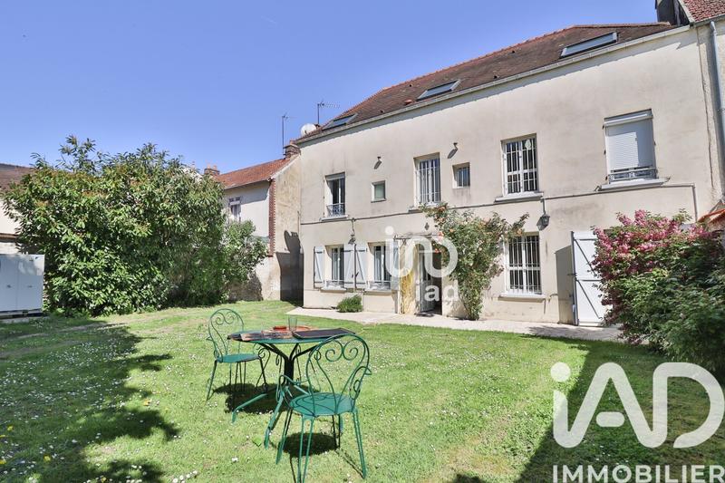 Maison - 180 m² - 7 pièces