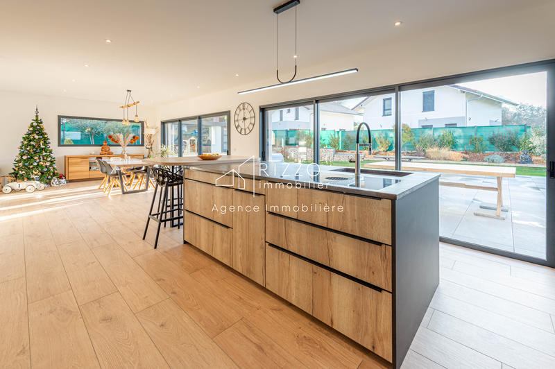 Maison - 160 m² - 6 pièces