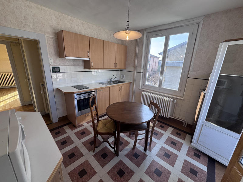 Appartement - 94 m² - 5 pièces