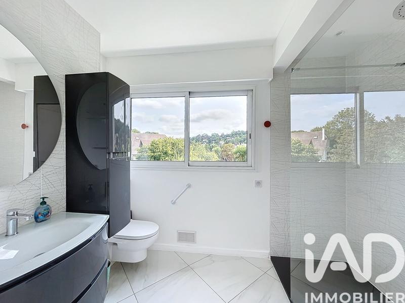 Appartement - 106 m² - 4 pièces