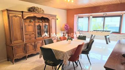 Maison - 180 m² - 9 pièces