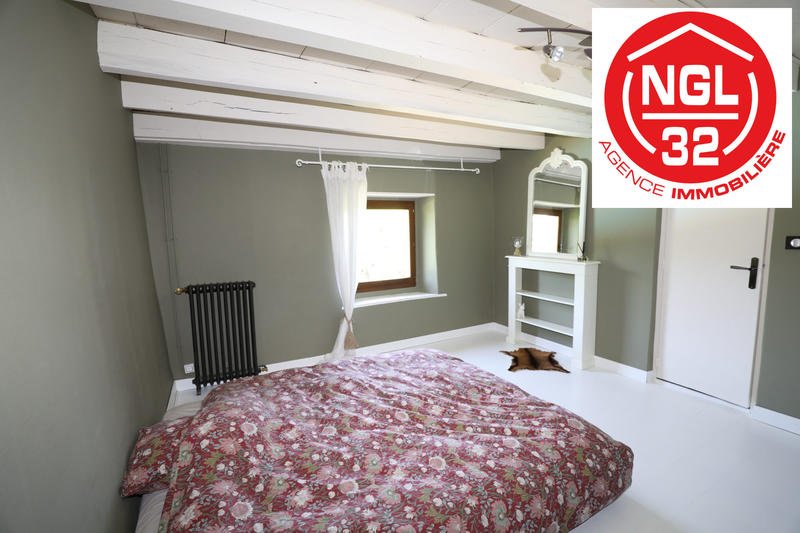 Maison - 250 m² - 10 pièces