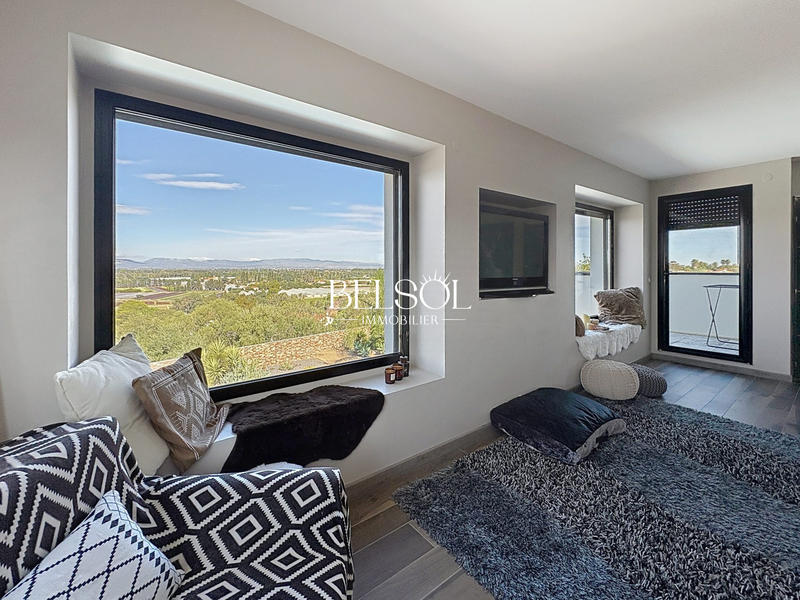 Villa - 211 m² - 4 pièces