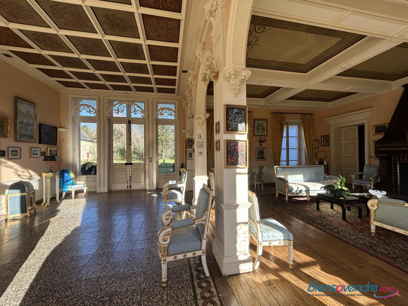 Château - 632 m² - 12 pièces