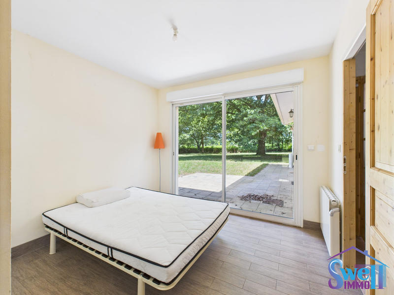 Maison contemporaine - 272 m² - 9 pièces