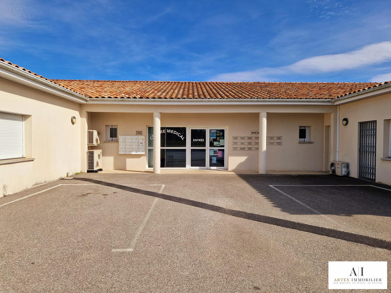 Local d'activités - 77 m² - 3 pièces