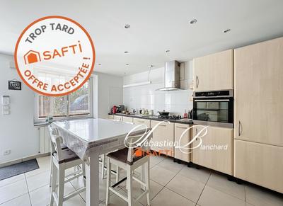 Maison - 130 m² - 6 pièces