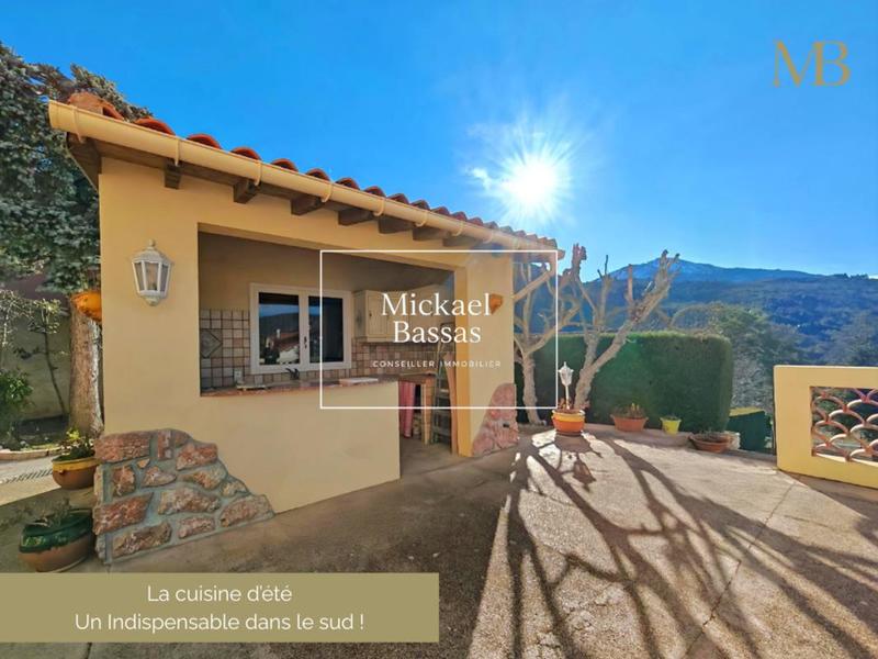 Maison traditionnelle - 131 m² - 7 pièces