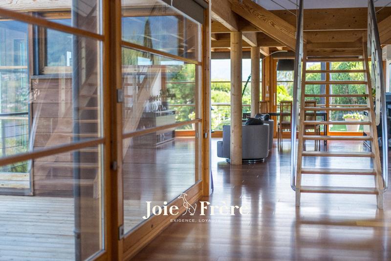 Villa - 233 m² - 8 pièces