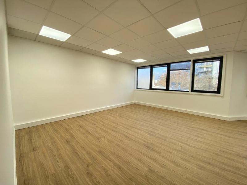 Bureau - 409 m²