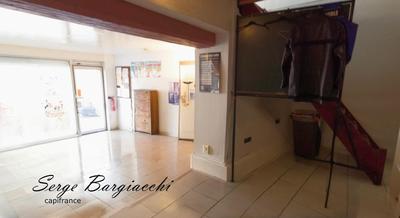 Immeuble - 75 m² - 5 pièces