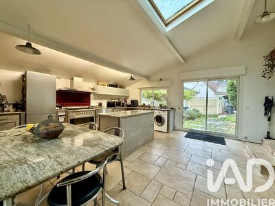 Maison - 113 m² - 5 pièces