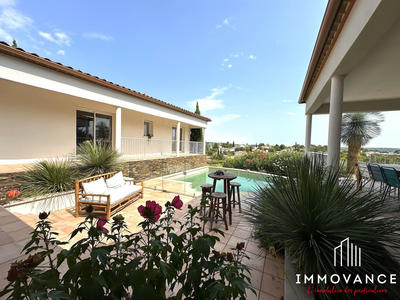 Villa - 180 m² - 6 pièces