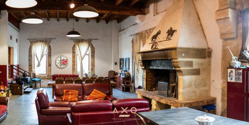 Propriété - 260 m² - 6 pièces