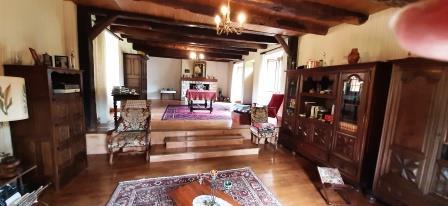 Maison - 313 m² - 9 pièces