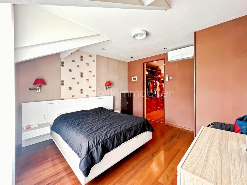 Maison traditionnelle - 124 m² - 6 pièces