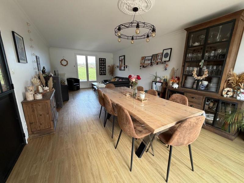 Maison traditionnelle - 145 m² - 6 pièces